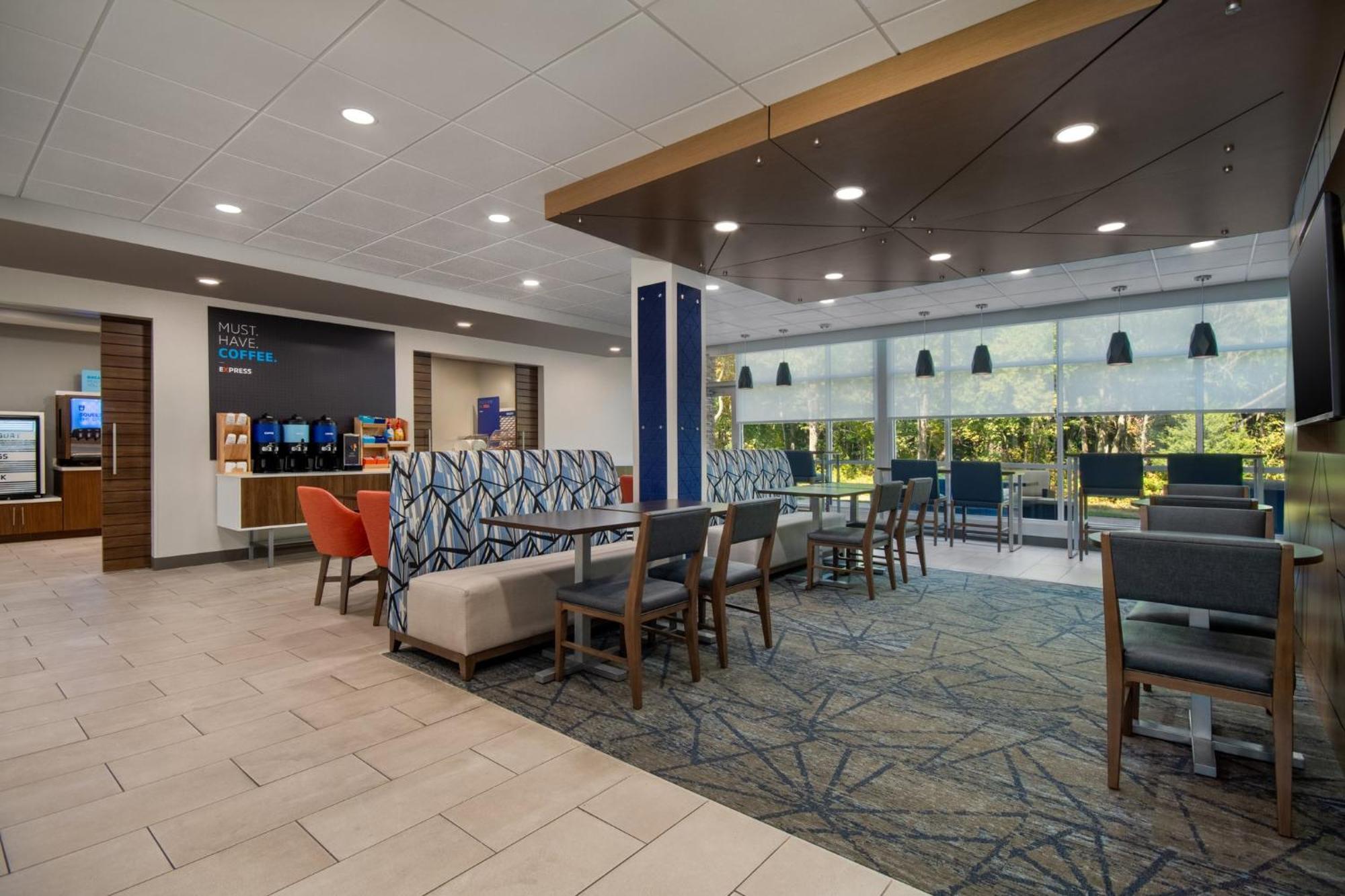 Holiday Inn Express & Suites Muskegon - Grand Haven By Ihg Exterior photo